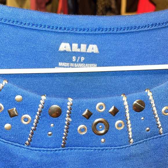 Alia ladies Petites blue tank top size SP design on front silver around neck - Picture 6 of 7